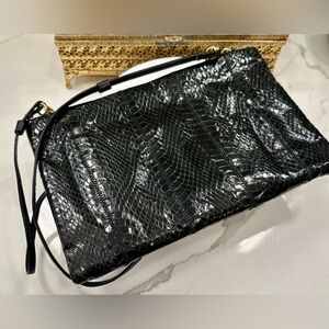 Vintage Robinson’s Black Snakeskin Patterned Leather Bag - EUC